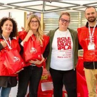 Ricerca, torna 'La mela di Aism' con 3 milioni di frutti per la lotta alla sclerosi multipla