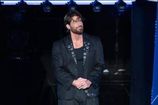 Can Yaman arrestato, confermata la presenza dell'attore turco a 'C'è Posta per Te' Can Yaman arrestato, confermata la presenza dell'attore turco a 'C'è Posta per Te'