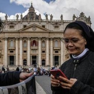 Il Conclave più social, quasi 2 milioni di interazioni il primo giorno