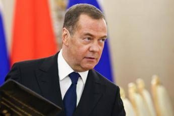 Medvedev: &quot;Russia non ha bisogno di guerra, Europa non può farla&quot;