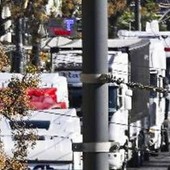 Caro carburanti, autotrasportatori sospendono sciopero dopo incontro a Palazzo Chigi. Via libera a nuovo decreto accise Caro carburanti, autotrasportatori sospendono sciopero dopo incontro a Palazzo Chigi. Via libera a nuovo decreto accise