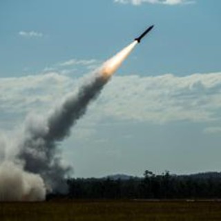 Ucraina progetta lo scudo antimissile. Zelensky: "Italia e Francia ci daranno nuovi Samp/T"