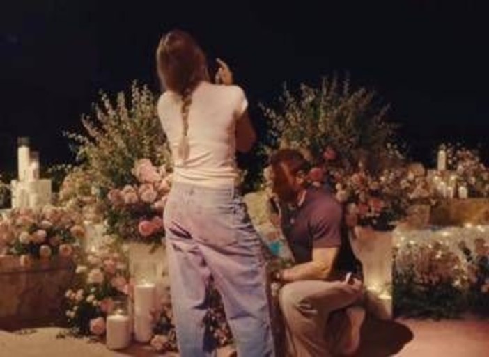 Indian Wells, per Sabalenka arriva la proposta di matrimonio: chi è il futuro marito della numero uno del tennis mondiale Indian Wells, per Sabalenka arriva la proposta di matrimonio: chi è il futuro marito della numero uno del tennis mondiale