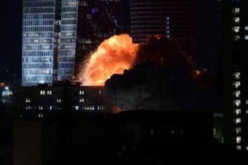 &quot;Iran non si ferma, aiutateci a tornare a casa&quot;, l'appello dell'italiana in Israele