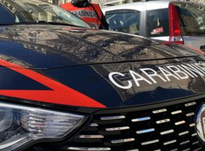 Imola, uomo trovato morto in casa ricoperto di sangue: arrestata la moglie Imola, uomo trovato morto in casa ricoperto di sangue: arrestata la moglie
