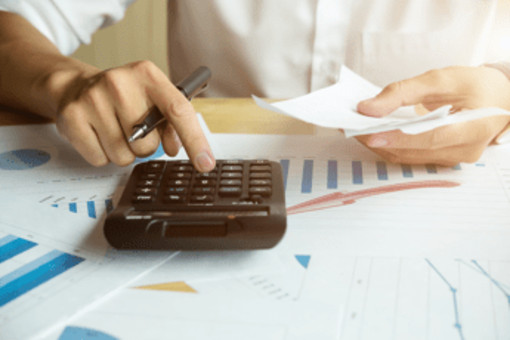 "Bollette più leggere in 2026, fino a 200 euro risparmio per famiglie" "Bollette più leggere in 2026, fino a 200 euro risparmio per famiglie"