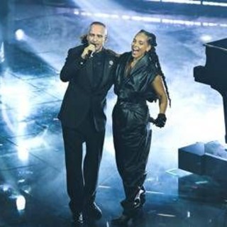 Sanremo 2026, Eros Ramazzotti show: cosa è successo nel fuorionda Sanremo 2026, Eros Ramazzotti show: cosa è successo nel fuorionda
