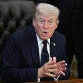 Trump: "Iran nel caos, non ho fretta: non userò armi nucleari". Israele-Libano, tregua di altre 3 settimane