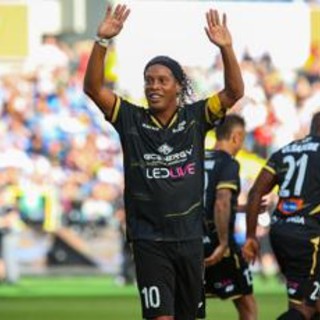Ronaldinho, annuncio a sorpresa: giocherà nel Ravenna in Serie C