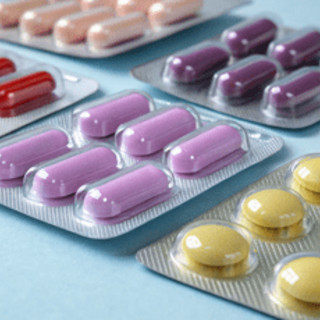 Carenza di antibiotici, lo studio: "Tra le cause aumento costi produzione e calo prezzi" Carenza di antibiotici, lo studio: "Tra le cause aumento costi produzione e calo prezzi"