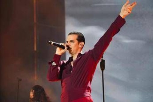 Sanremo, outfit co-conduttori? Per Sisal Lauro rompe schemi, Yaman, Lillo e Conti col papillon