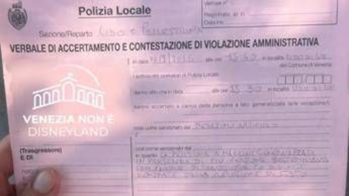 Bestemmia in strada, i vigili lo sentono: multa di 102 euro a Venezia Bestemmia in strada, i vigili lo sentono: multa di 102 euro a Venezia