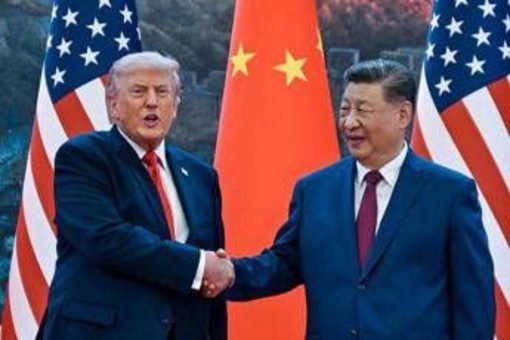 Usa-Cina, concluso il vertice Trump-Xi: circa due ore di colloquio Usa-Cina, concluso il vertice Trump-Xi: circa due ore di colloquio