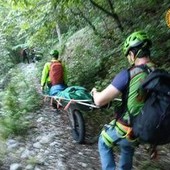Precipita in un dirupo e finisce nel torrente, morto escursionista Precipita in un dirupo e finisce nel torrente, morto escursionista
