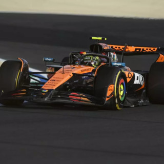 Norris il più veloce nelle FP2 in Arabia Saudita, Leclerc 4°