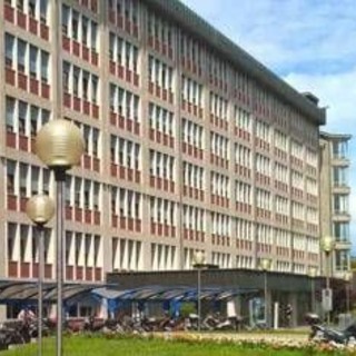 Vicenza, si aggrava la donna trovata in un lago di sangue nel cortile di casa: ora lotta tra la vita e la morte Vicenza, si aggrava la donna trovata in un lago di sangue nel cortile di casa: ora lotta tra la vita e la morte