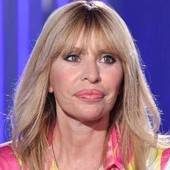 Alessandra Mussolini nuova opinionista di 'Uomini e Donne': l'annuncio di Maria De Filippi