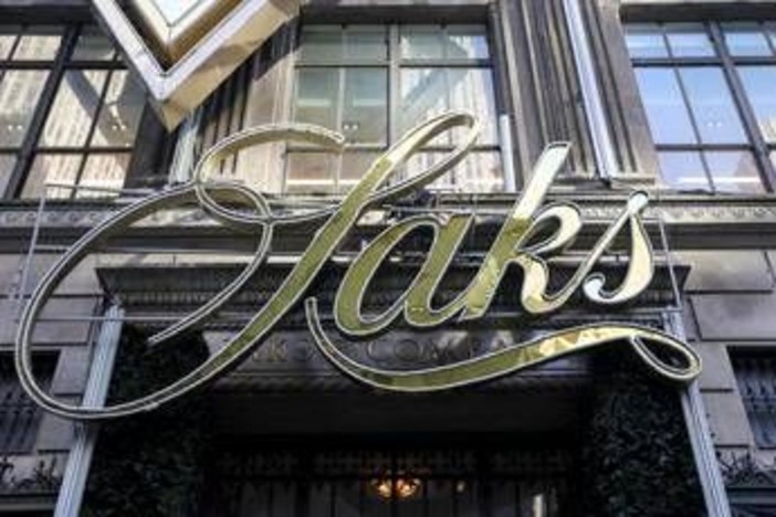Saks in crisi, il colosso Usa dei grandi magazzini di lusso presenta istanza fallimento
