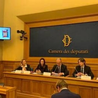 Oncologia pediatrica, anche le istituzioni donano per il progetto Circular for Kids Oncologia pediatrica, anche le istituzioni donano per il progetto Circular for Kids