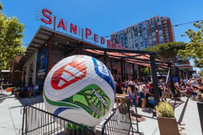 Mondiali 2026, sparatoria in una Fan Zone di San Jose: un morto e un ferito grave