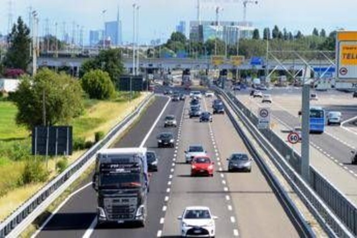Autostrade, entro il 2026 in vigore i rimborsi per i disagi: dai cantieri al traffico Autostrade, entro il 2026 in vigore i rimborsi per i disagi: dai cantieri al traffico