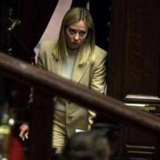 Entrate dimezzate per Meloni nel 2025, ecco la dichiarazione dei redditi Entrate dimezzate per Meloni nel 2025, ecco la dichiarazione dei redditi