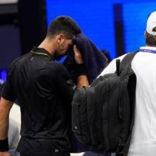 Djokovic, nuovo infortunio? Nole supera anche il mal di schiena e vola agli ottavi degli Us Open