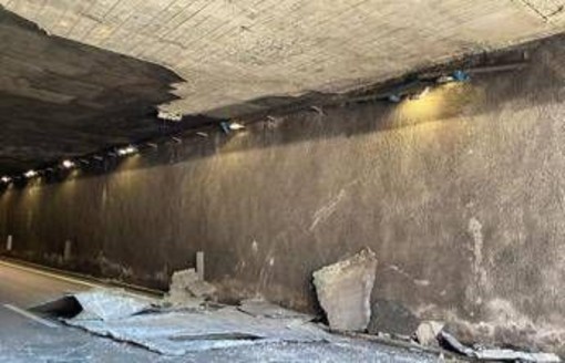 Chieti, crolla pezzo controsoffitto sottopasso Tricalle. Deputata Torto: &quot;Potevo morire&quot;