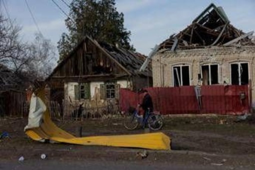 Ucraina, rinviati colloqui di pace tra ministri Esteri a Londra