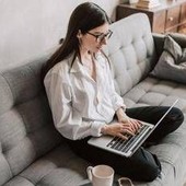 Caro energia e smart working, quanto costa lavorare da casa tra pc e climatizzatore Caro energia e smart working, quanto costa lavorare da casa tra pc e climatizzatore