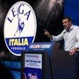 Lega, Salvini: "Se mi confermate segretario andrò in cdm a dire basta a soldi e armi all'Ucraina"