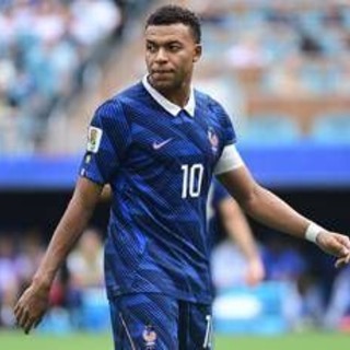 Mbappé: "Io come Ronaldo? La Francia non mi farà mai giocare fino a 41 anni"