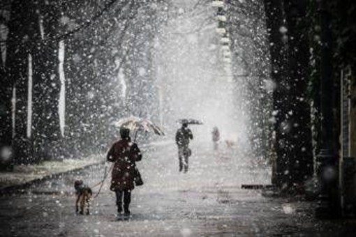 Perturbazione imminente, tornano pioggia e neve sull’Italia: le previsioni meteo Perturbazione imminente, tornano pioggia e neve sull’Italia: le previsioni meteo