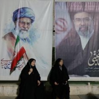 Spiragli diplomatici in Iran, 'progressi' per Teheran e Islamabad: Oman media su Hormuz
