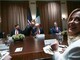 Meloni-Trump, incontro con sorrisi, complimenti e pranzo leggero