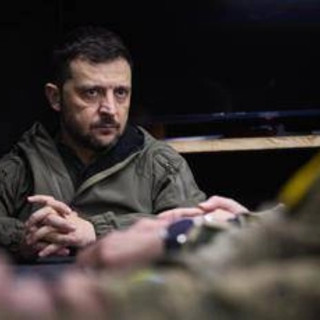 Ucraina, Zelensky attacca: critiche all'uomo di Trump e accuse alla Cina