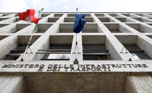 Mit “Nessun commissariamento dei porti italiani” Mit “Nessun commissariamento dei porti italiani”