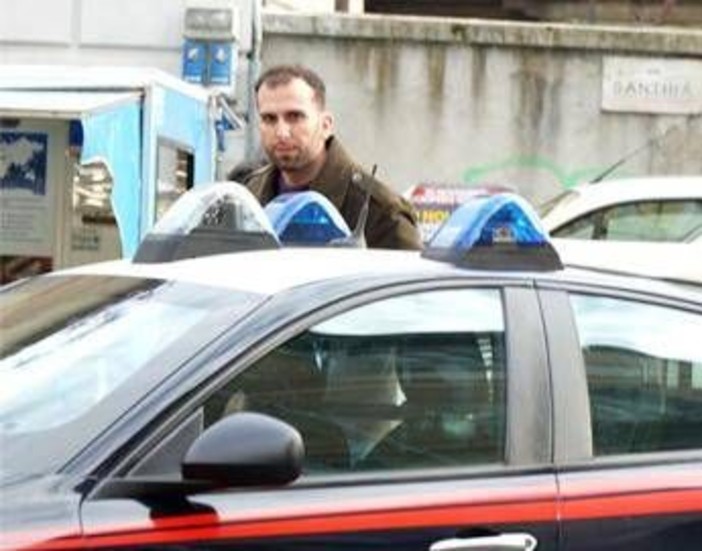 Disobbedienza contro decreto sicurezza: denunciato per spaccio Filippo Blengino, segretario Radicali Italiani Disobbedienza contro decreto sicurezza: denunciato per spaccio Filippo Blengino, segretario Radicali Italiani