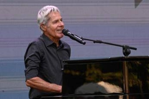 Baglioni, il grande ritorno live: 40 tappe per celebrare 'La vita è adesso'
