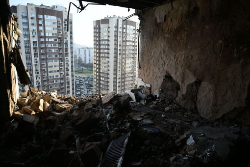 Droni e missili ipersonici russi lanciati su Kiev Droni e missili ipersonici russi lanciati su Kiev