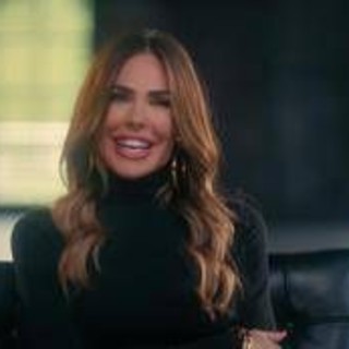 Ilary Blasi compie 44 anni, la figlia Chanel: &quot;Buon compleanno alla mia spalla&quot;