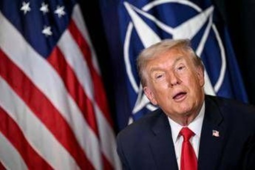 Nato, Trump offende ancora gli alleati: "In Afghanistan sono rimasti nelle retrovie" Nato, Trump offende ancora gli alleati: "In Afghanistan sono rimasti nelle retrovie"