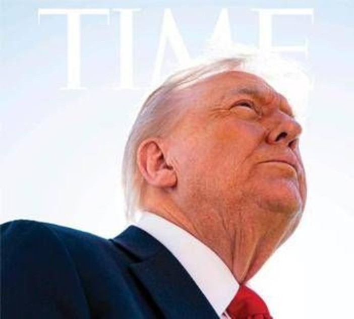 Trump boccia la foto di Time: &quot;Non ho i capelli&quot;