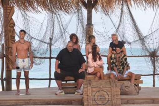 Dal gender a 'Kung Fu Panda', dai piedi massaggiati all'Isola dei Famosi: le uscite più divisive di Adinolfi Dal gender a 'Kung Fu Panda', dai piedi massaggiati all'Isola dei Famosi: le uscite più divisive di Adinolfi
