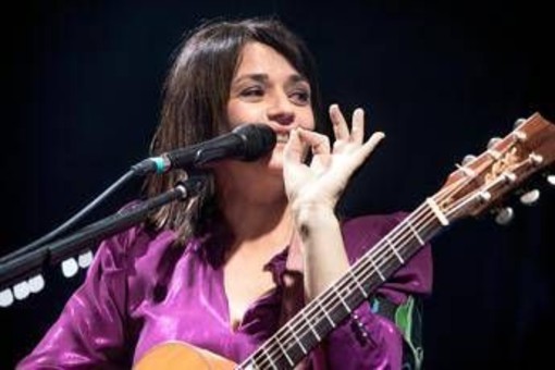 Carmen Consoli: &quot;Partirei ora per Gaza, la gente muore&quot;