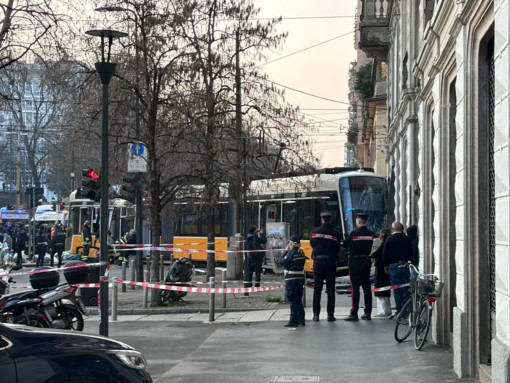 Tram deragliato a Milano, si aggrava bilancio un morto e una quarantina di feriti Tram deragliato a Milano, si aggrava bilancio un morto e una quarantina di feriti