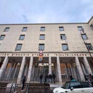 Nuova 'lista stupri' nel bagno del liceo Giulio Cesare di Roma: annullati i viaggi d'istruzione