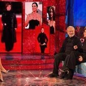 Monica Guerritore: "A Ballando potrei togliermi la parrucca e mostrare i miei capelli" Monica Guerritore: "A Ballando potrei togliermi la parrucca e mostrare i miei capelli"