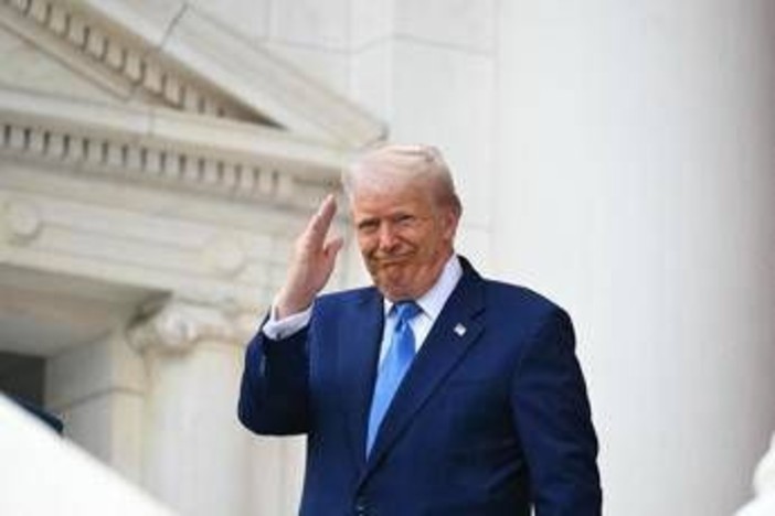 Trump, autocelebrazione al Memorial Day: &quot;Dio mi ha riportato alla Casa Bianca&quot;