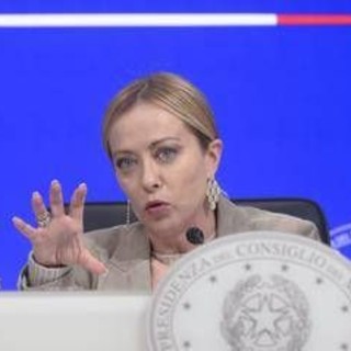 Sondaggio politico: Fratelli d'Italia stabile al comando, su Forza Italia Sondaggio politico: Fratelli d'Italia stabile al comando, su Forza Italia